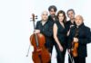 A Praiano Claudia Gerini accompagnata dal Solis String Quartet canta e recita Franco Califano